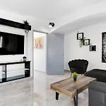 #268 Luxury Pool & Views וילה