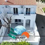 #268 Luxury Pool & Views אלבופיירה