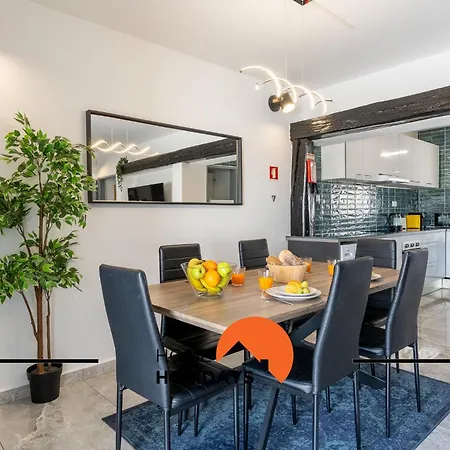 #268 Marvellous Sapphire فيلة البوفيرا